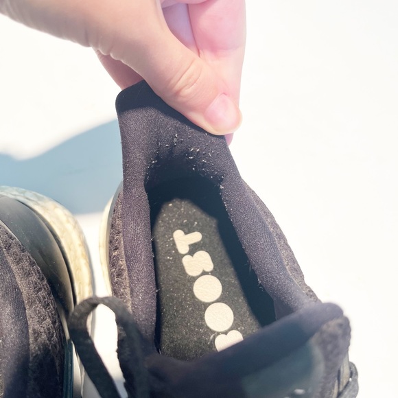 Adidas Ultraboost in Black - Picture 9 of 10